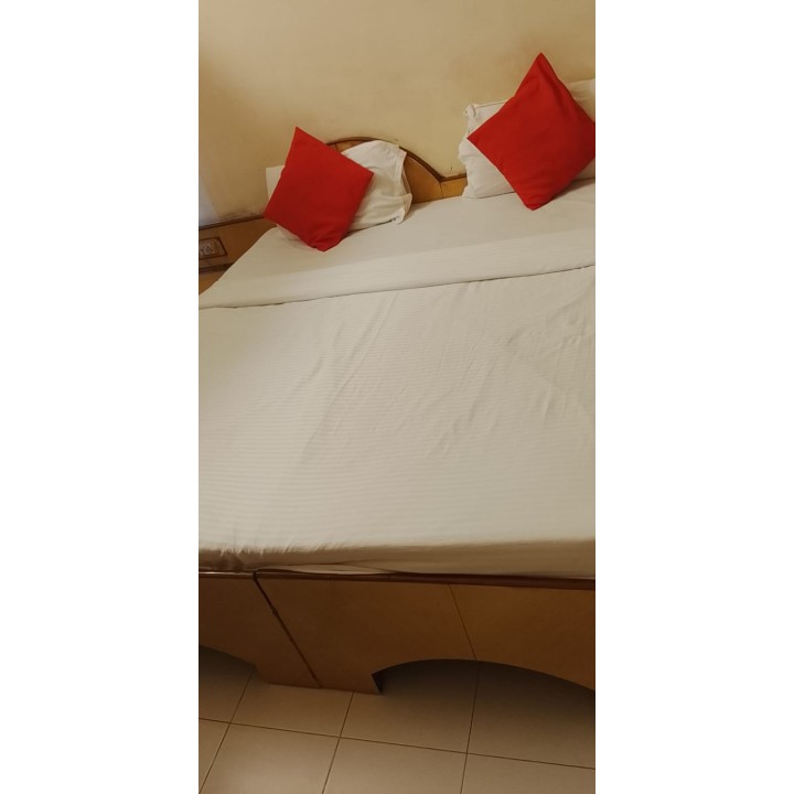 Deluxe Rooms ( AC )